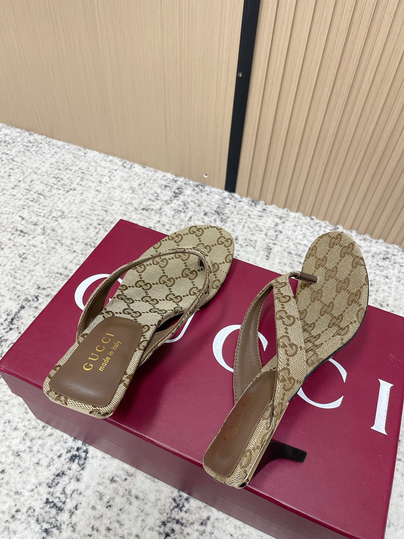 GUCCI GG Thong Flip Flops - Image 5