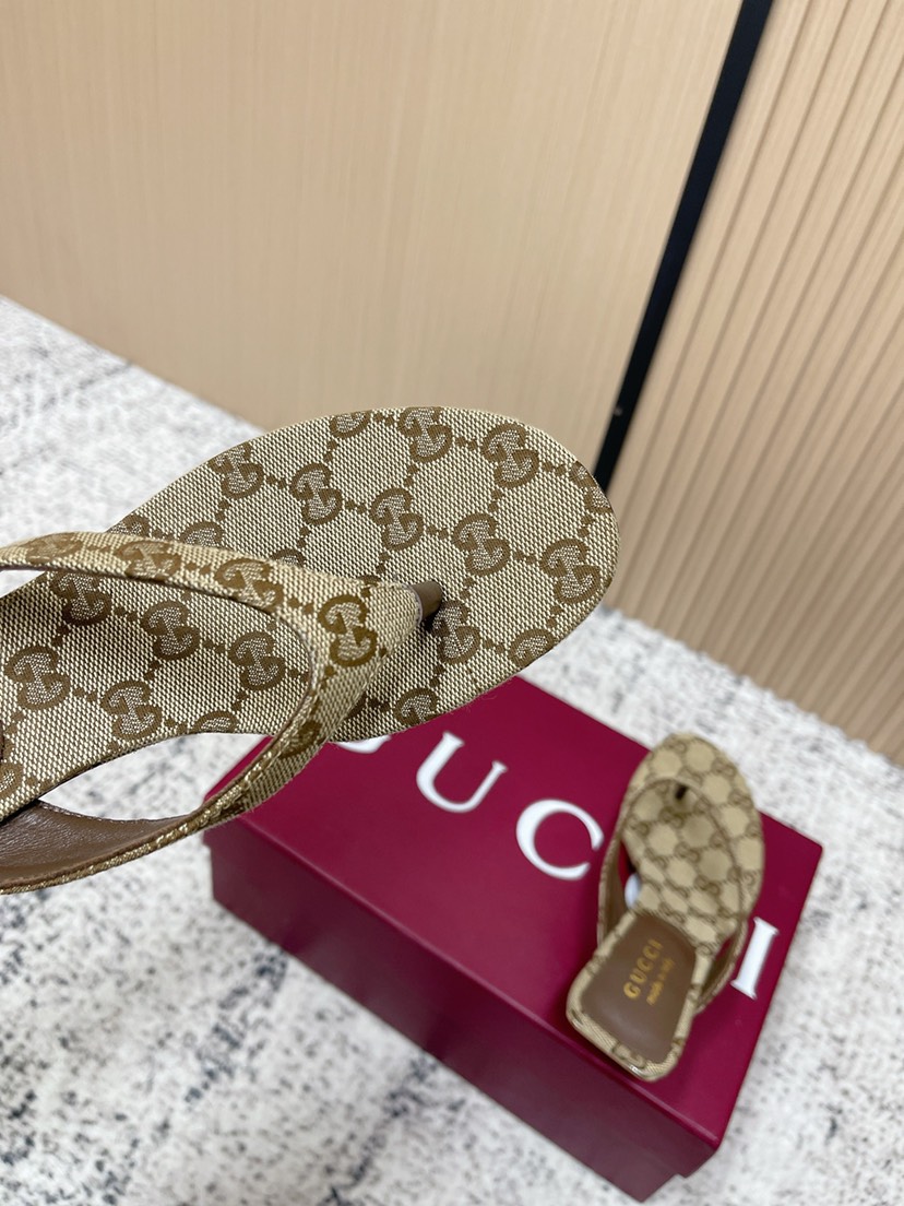 GUCCI GG Thong Flip Flops - Image 7