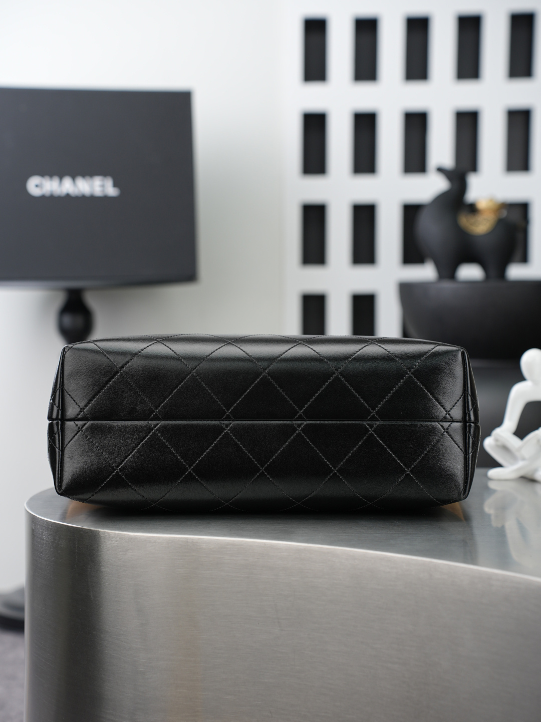 CHANEL SHOPPING BAG SUEDE CALFSKIN, SHINY LAMBSKIN & GOLD-TONE METAL BEIGE & BLACK AS5634 (36*24*12cm) - Image 9
