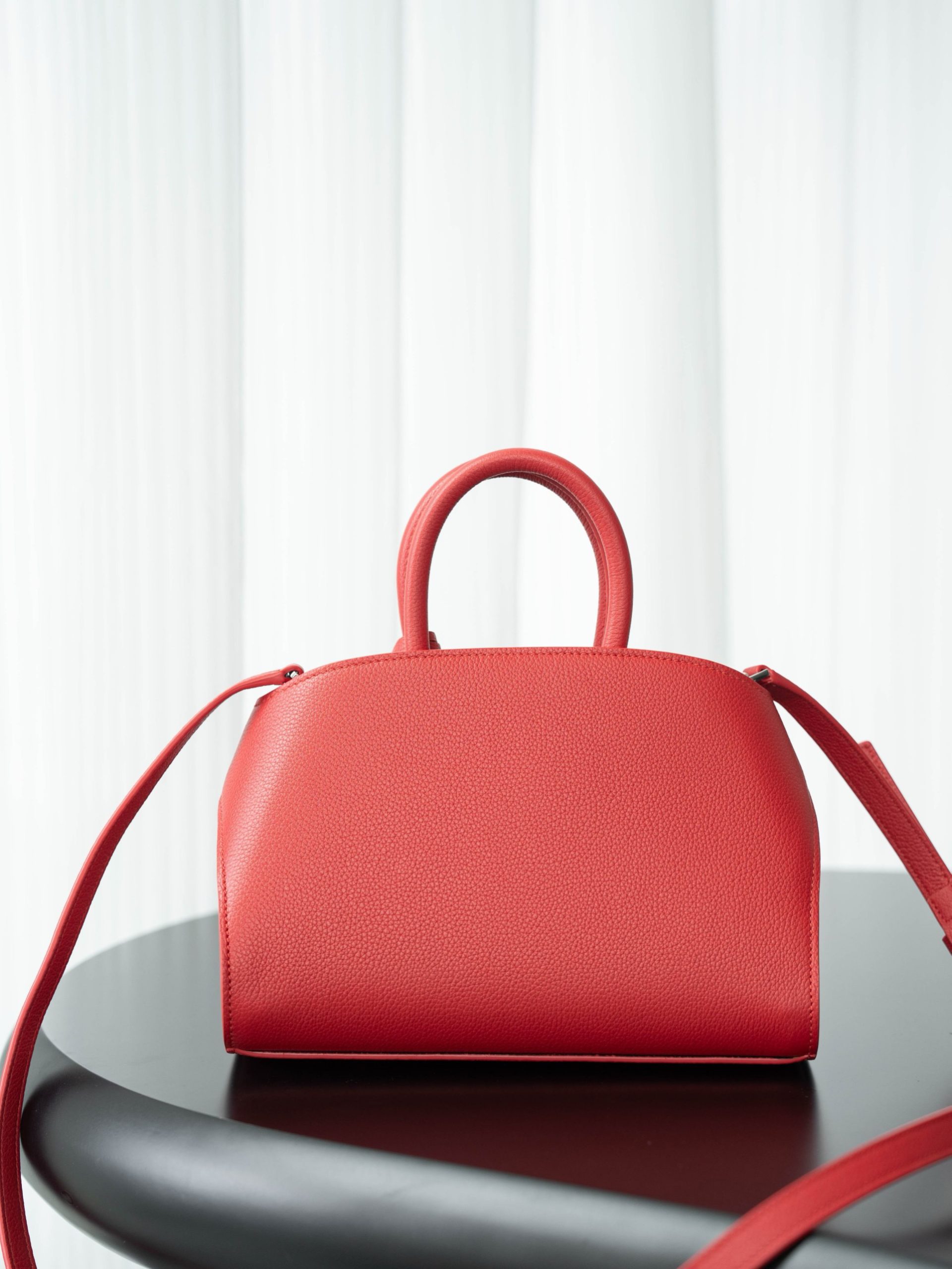 FERRAGAMO HUG BICOLOR HANDBAG (XS) 215975 (22*14*11cm) RED - Image 5