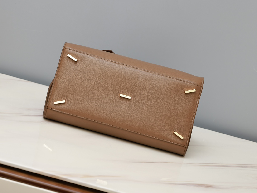 FERRAGAMO HUG BICOLOR HANDBAG (XS) 215975 (22*14*11cm) #3 - Image 7
