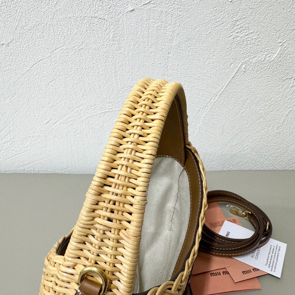 Miu Miu Wander wicker mini 5BC125 (20cm*17cm* 6cm) - Image 5