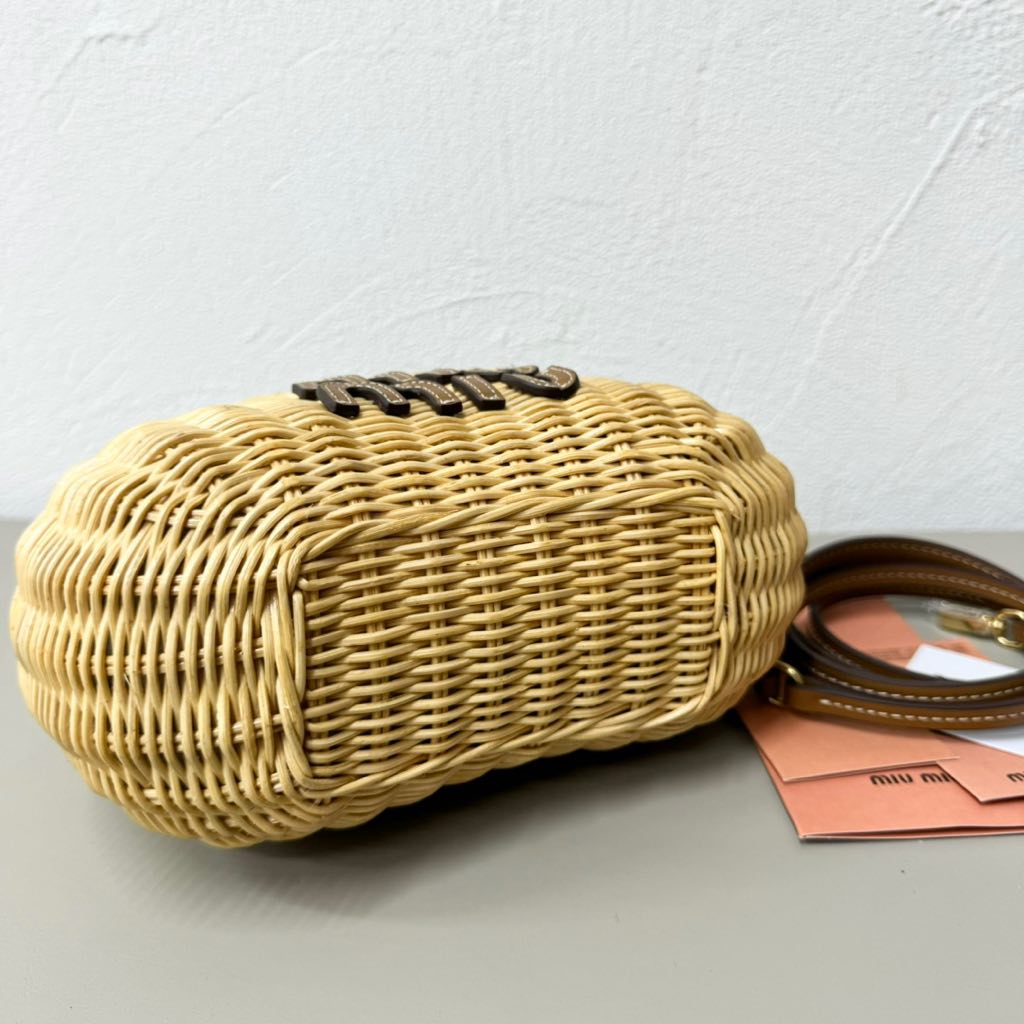Miu Miu Wander wicker mini 5BC125 (20cm*17cm* 6cm) - Image 4