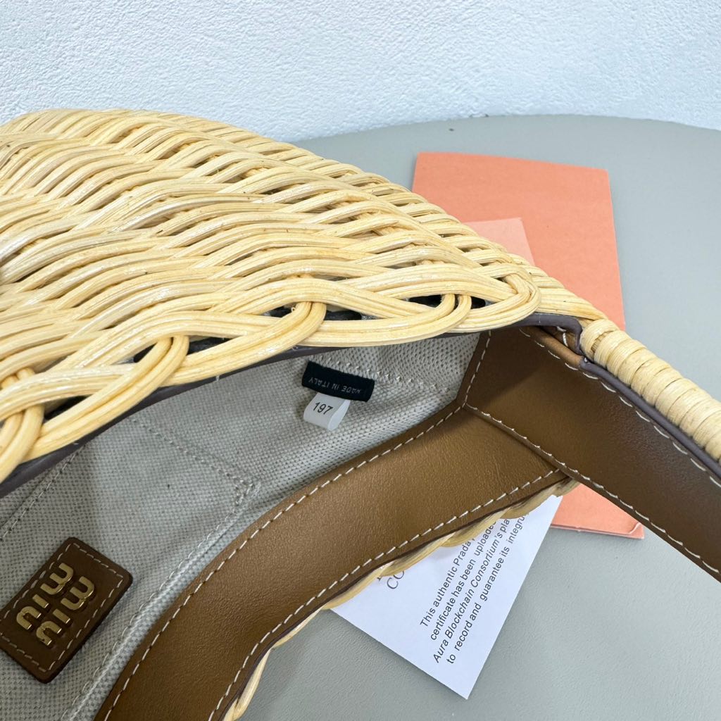Miu Miu Wander wicker mini 5BC125 (20cm*17cm* 6cm) - Image 8