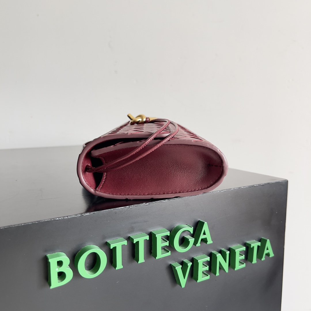 BOTTEGA VENETA Andiamo Clutch #4 - Image 4