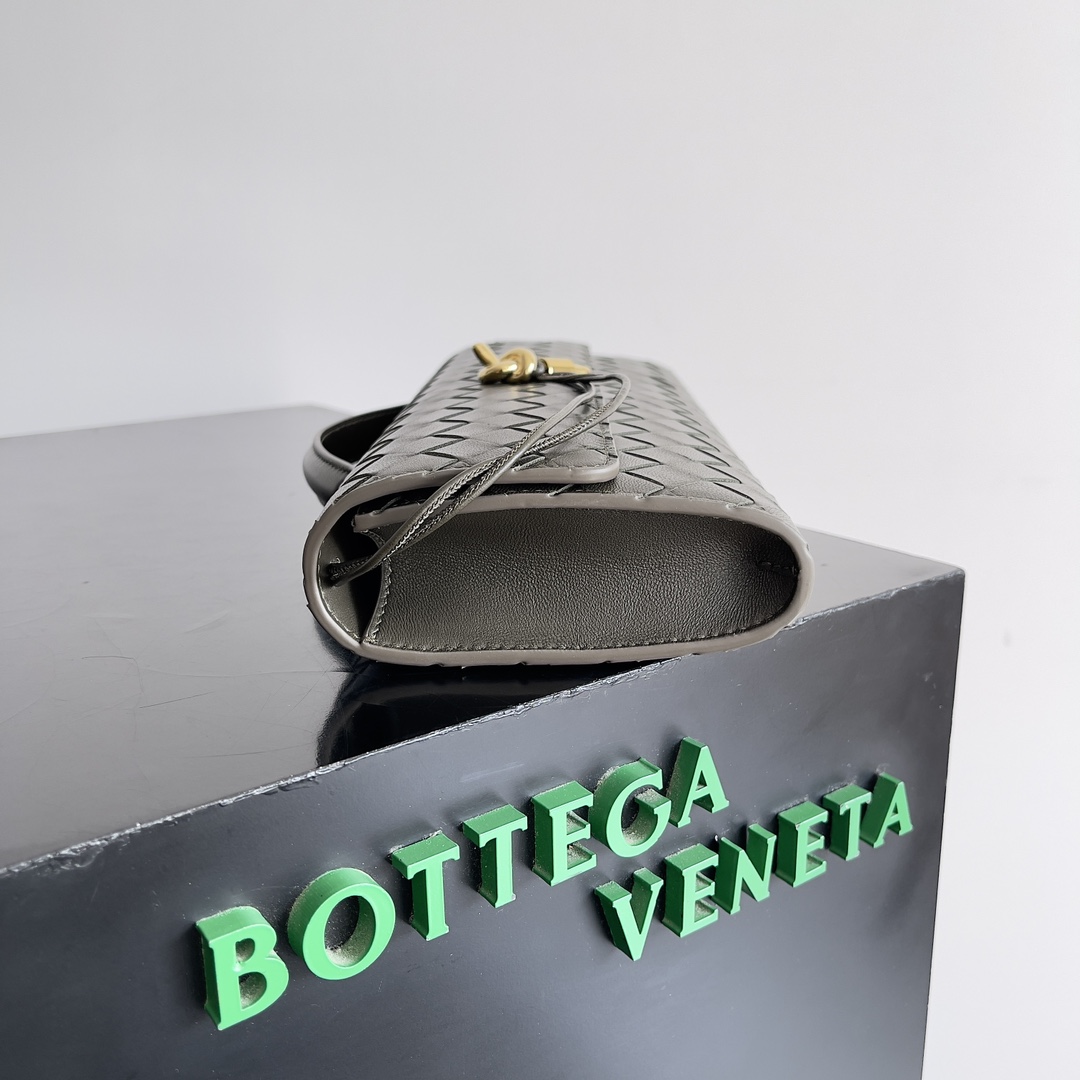 BOTTEGA VENETA Andiamo Clutch #3 - Image 5