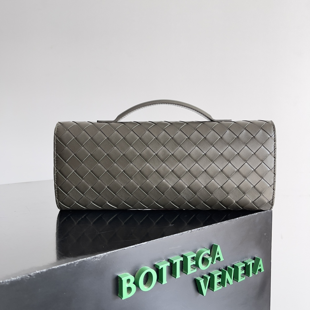 BOTTEGA VENETA Andiamo Clutch #3 - Image 3