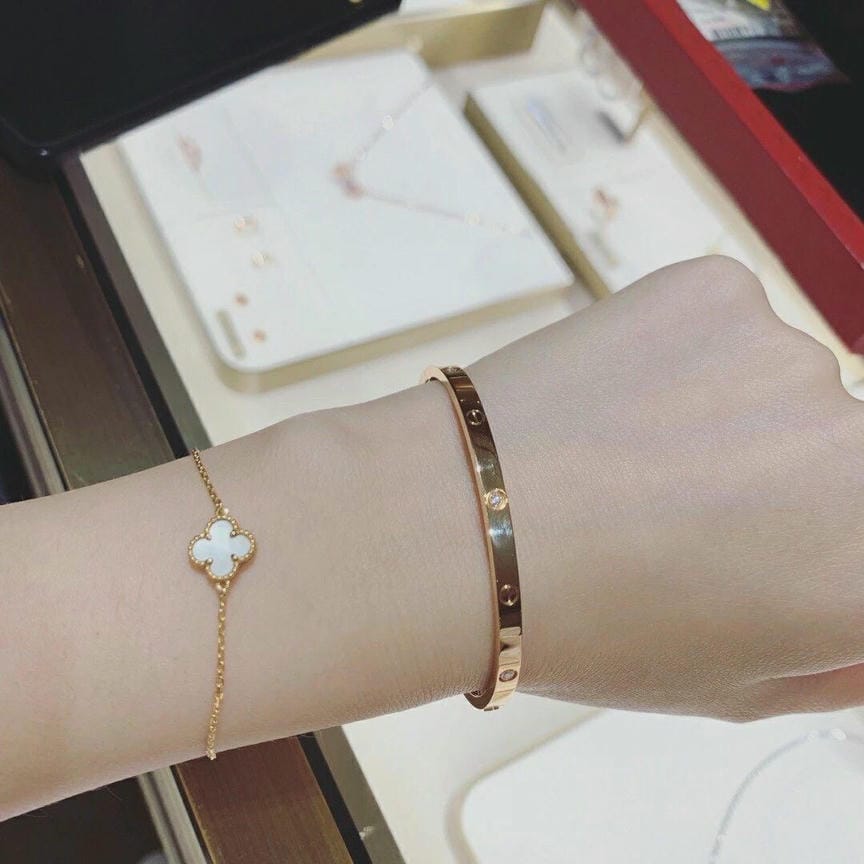Van Cleef & Arpels VCA Single alhambra Bracelet - Image 7