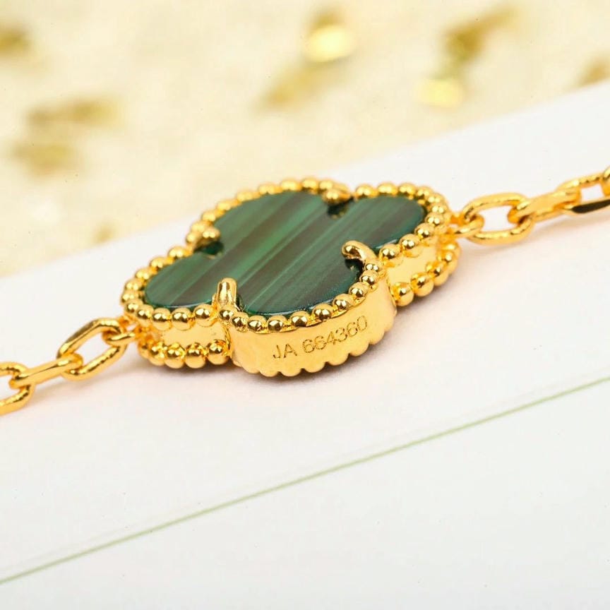 Van Cleef & Arpels VCA alhambra 20 malachite Diamond Necklace - Image 4