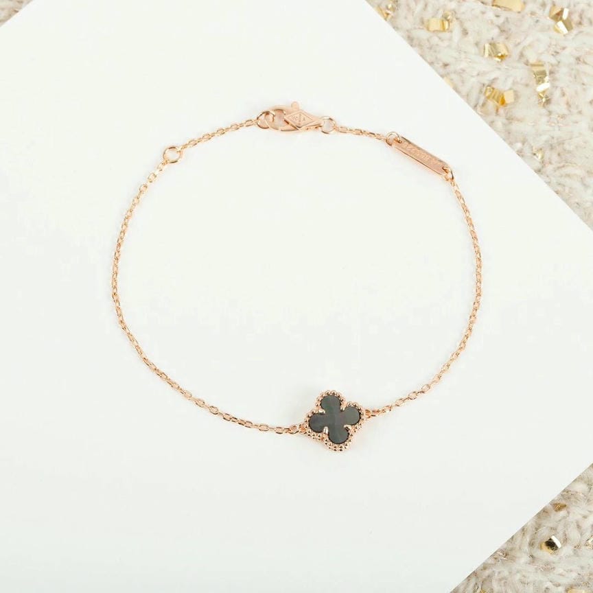 Van Cleef & Arpels VCA Single alhambra Bracelet - Image 3