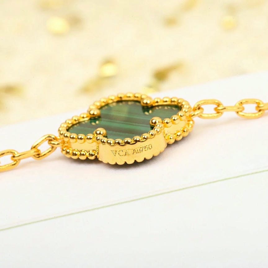 Van Cleef & Arpels VCA alhambra 20 malachite Diamond Necklace - Image 3