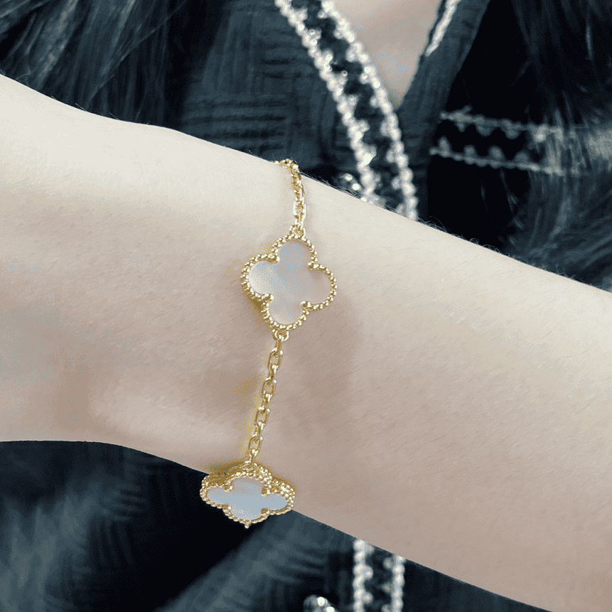 Van Cleef & Arpels Vca Gradient Pink Bracelet - Image 8