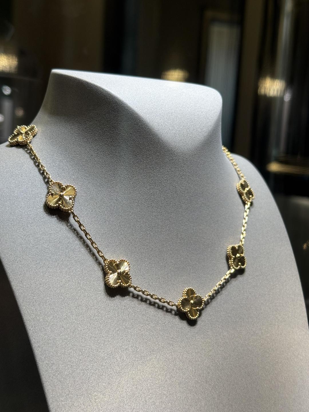 Van Cleef & Arpels Vintage Alhambra necklace, 10 motifs 1 - Image 2