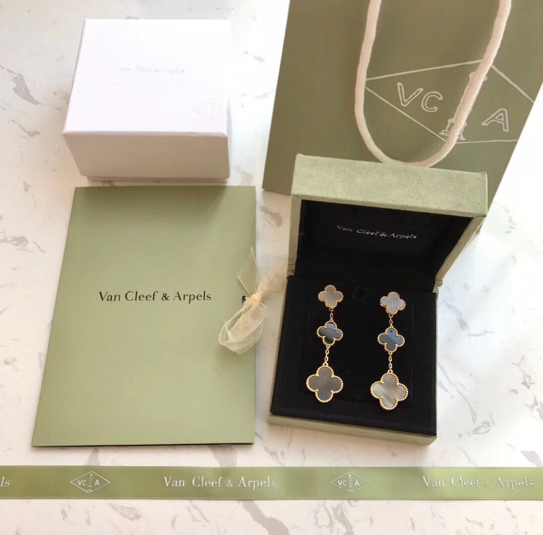 Van Cleef & Arpels Magic Alhambra earrings, 3 motifs 2 - Image 2
