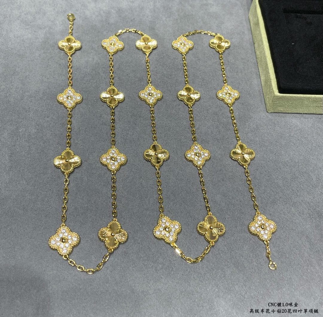 Van Cleef & Arpels Vintage Alhambra long necklace, 20 motifs 2 - Image 4