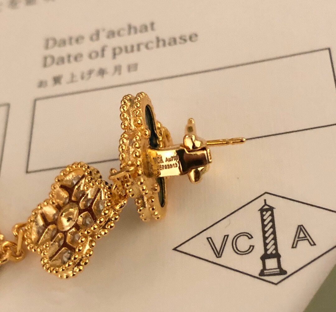 Van Cleef & Arpels Magic Alhambra earrings, 3 motifs 3 - Image 4