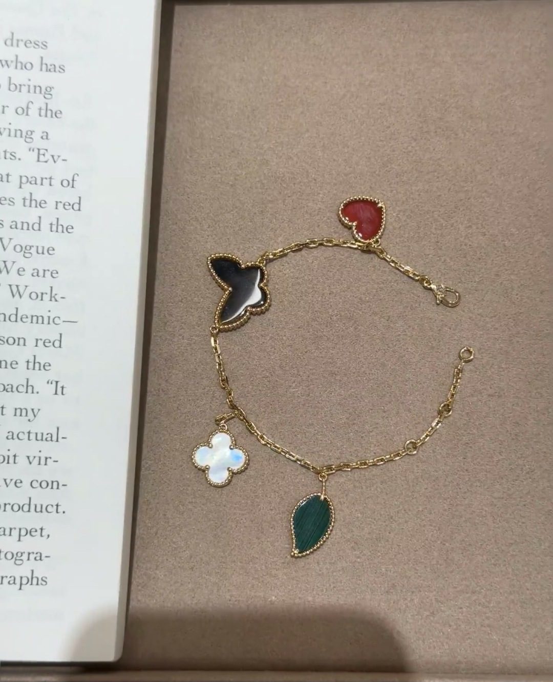 Van Cleef & Arpels Lucky Spring bracelet, 4 motifs - Image 4