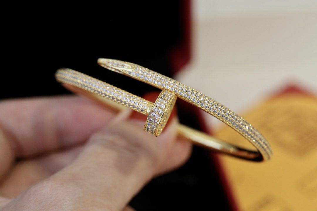 Cartier Juste un Clou bracelet, classic model, half-paved - Image 9