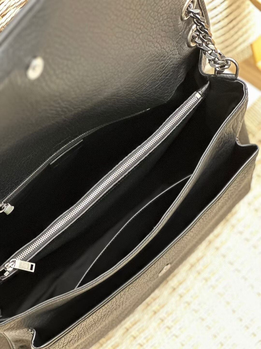 YSL NIKI OVERSIZED in Grained Lambskin 47x34x16cm - Image 7