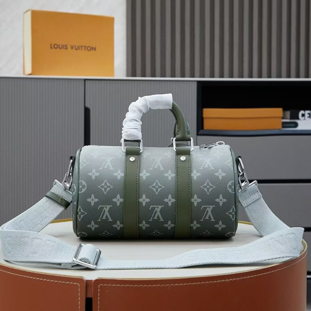 LV Keepall Bandoulière 25 M11591 25x15x11cm - Image 3