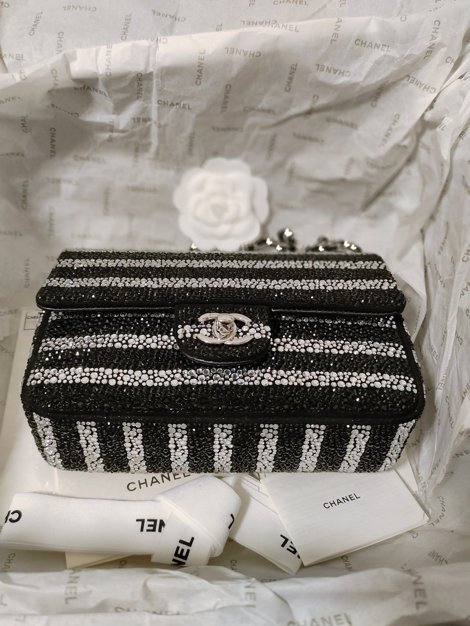 Chanel Mini CF 20cm - Image 10