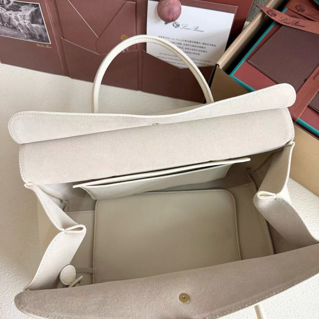 Loro Piana Loom Bag L32 Grained Calfskin 33 x 23 x 18 cm - Image 7