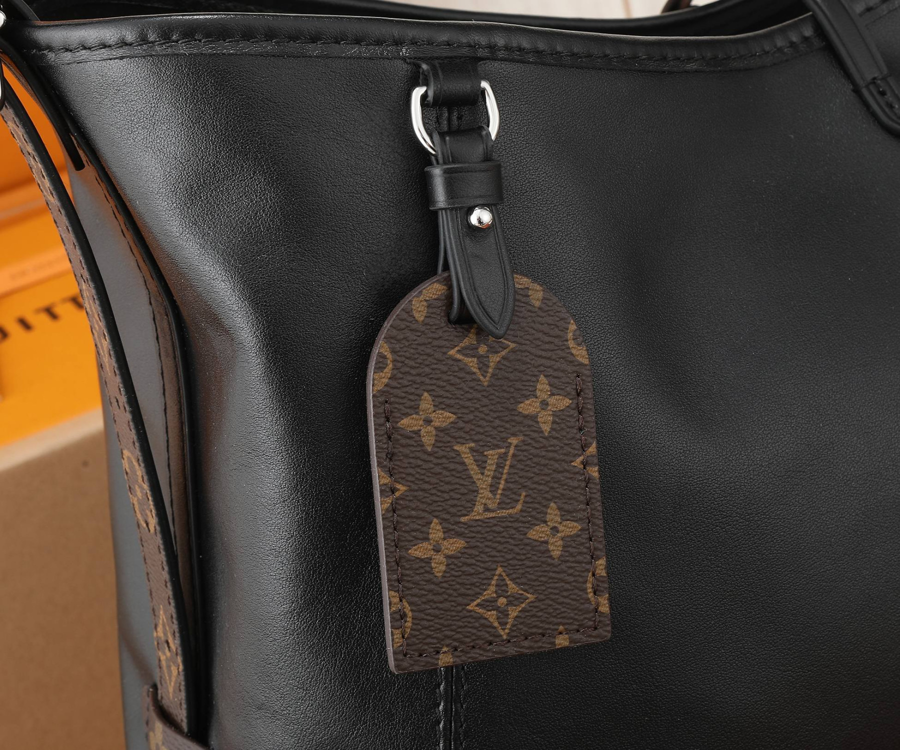 LV CarryAll MM M25143 (39*30*15cm) - Image 6