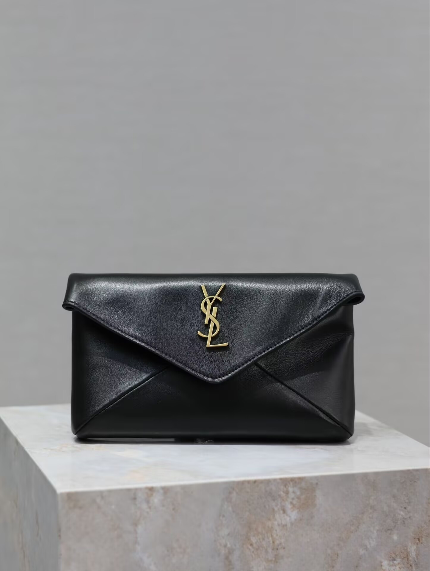 YSL CASSANDRE small envelope pouch in lambskin 21x14x3cm