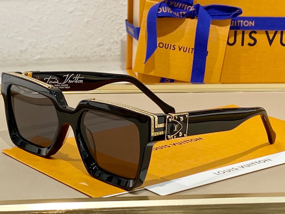 LV Sunglasses #1 - Image 3