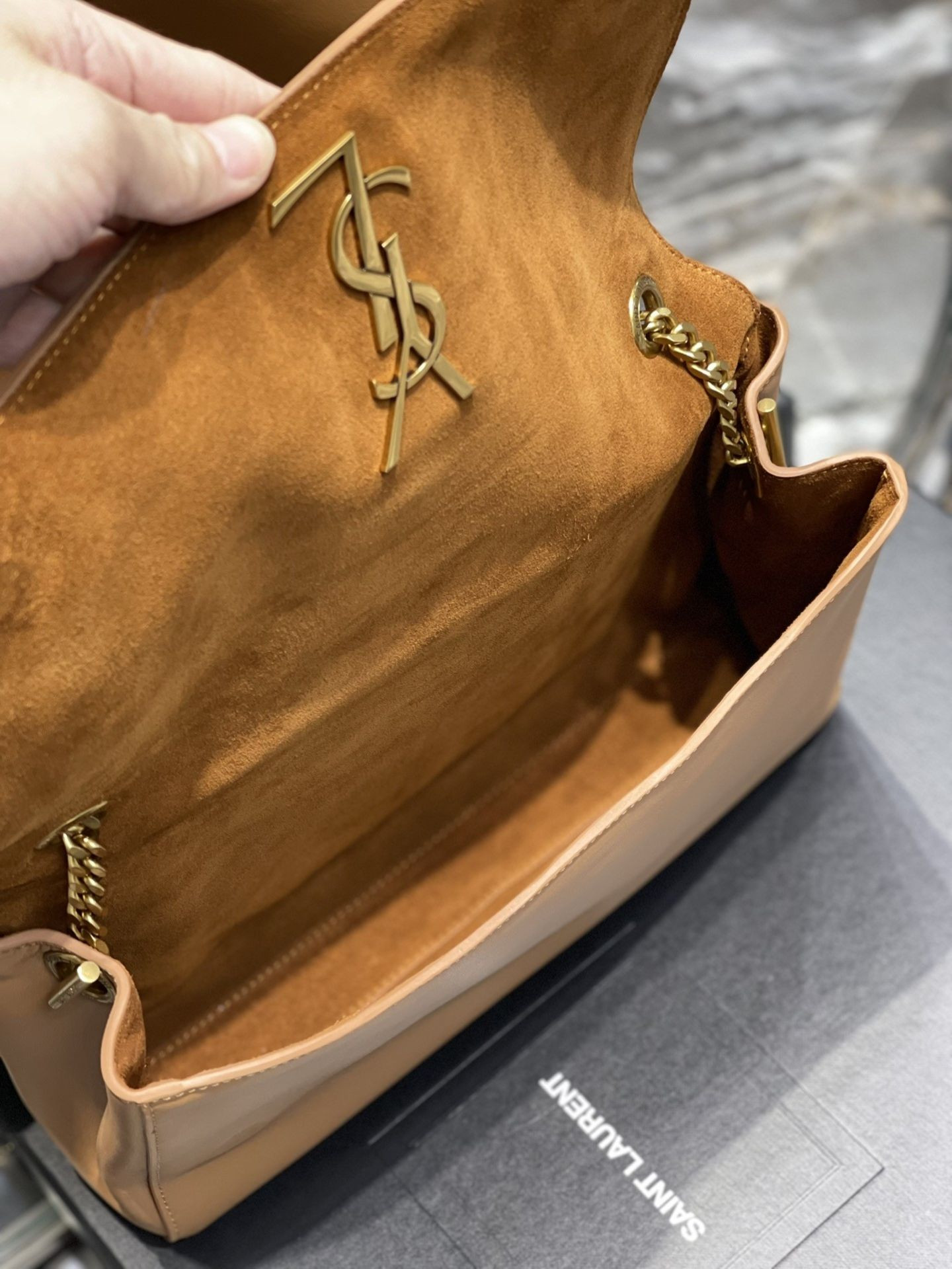 YSL Kate Reversible Suede and Leather Shoulder Bag 28.5x20x6cm - Image 8