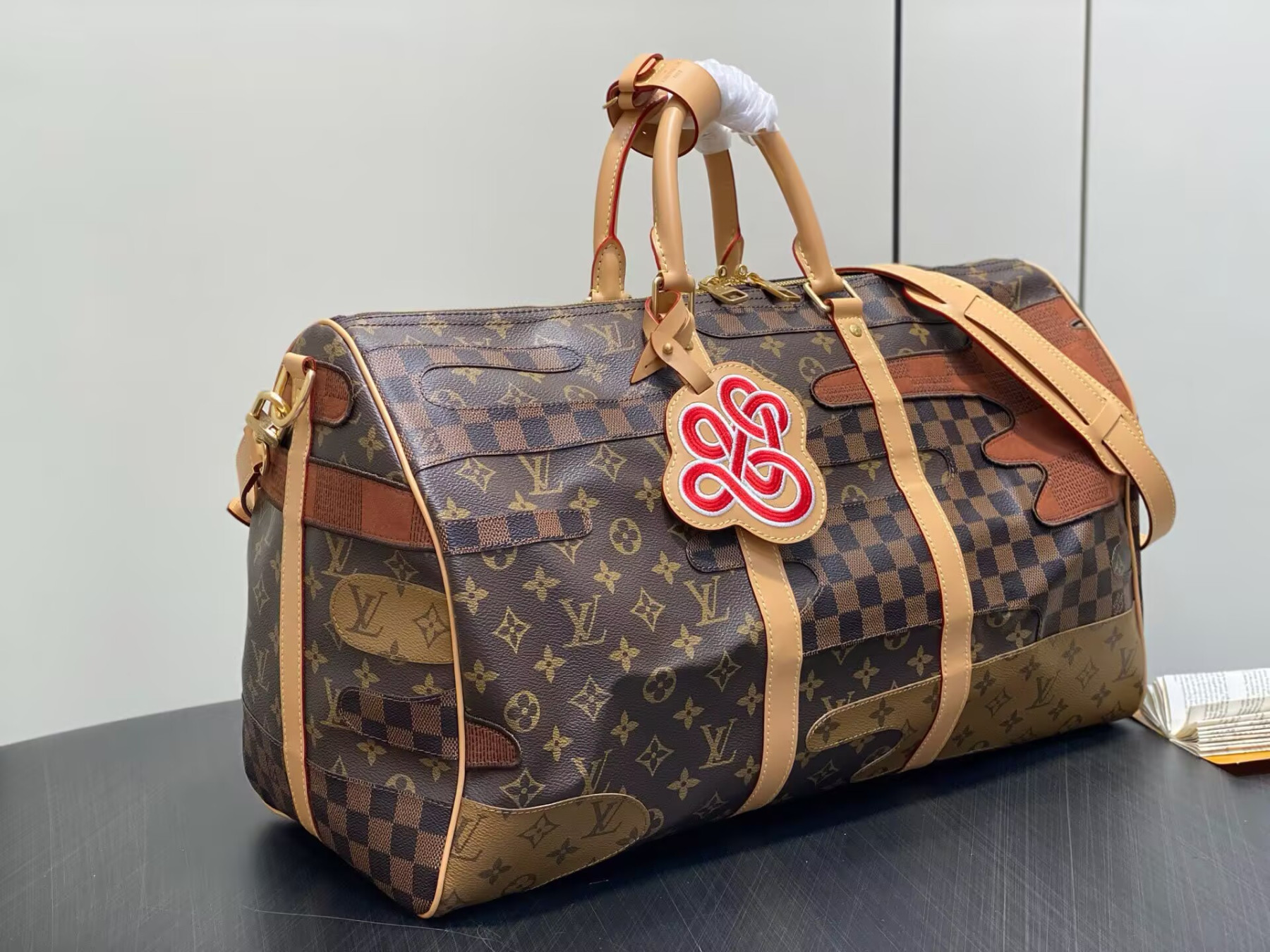 LV KEEPALL Bandoulière 50 Travel Bag M26119 29x23x50cm - Image 4