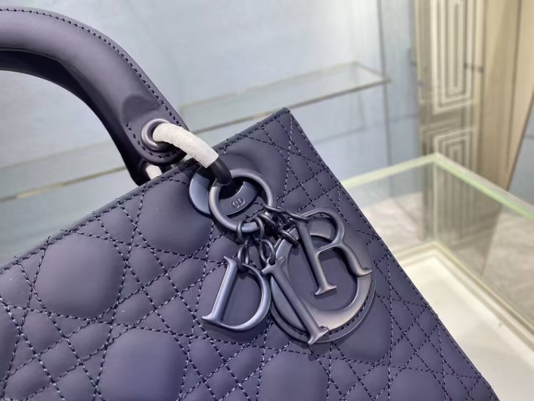 Medium Lady Dior Bag 24 x 20 x 12 cm - Image 10