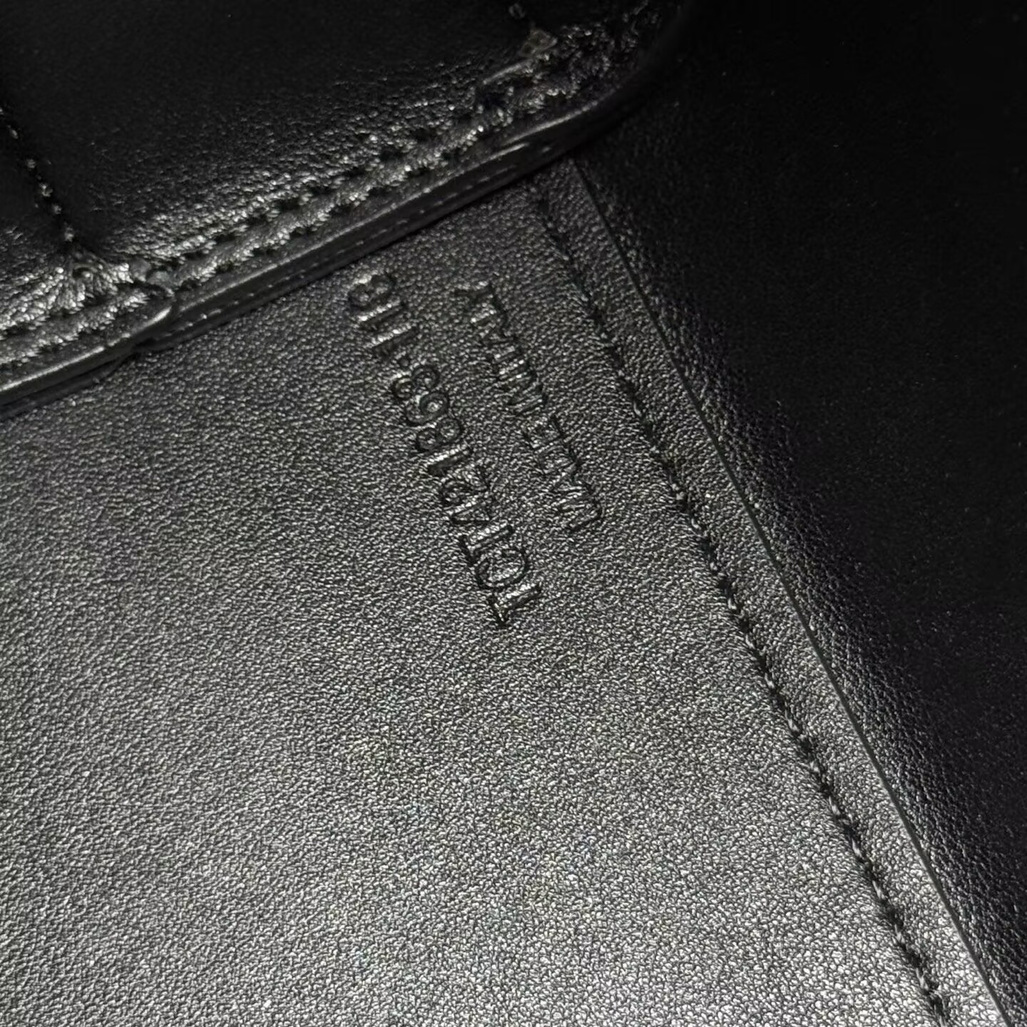 YSL SAC DE JOUR IN GRAINED LEATHER NANO 22x17x9cm - Image 8