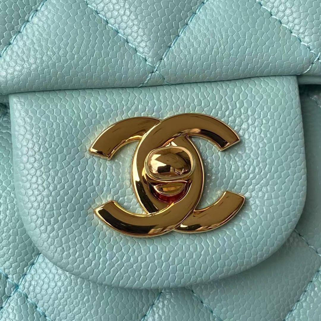 Chanel Classic Flap Bag 15.5×25.5×6.5cm - Image 8