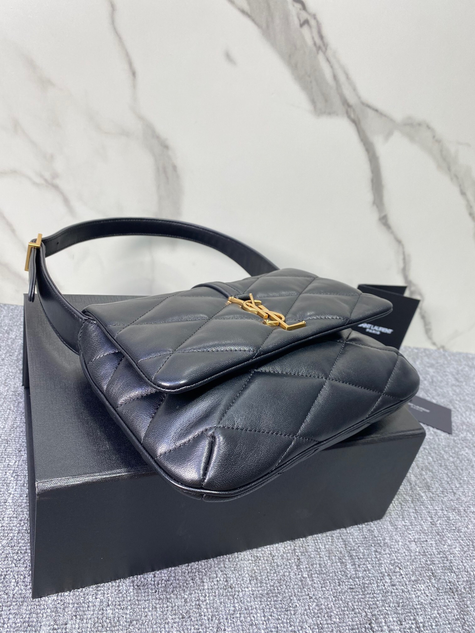 SAINT LAURENT LE 57 HOBO BAG IN QUILTED LAMBSKIN(24*18*5.5 CM)) - Image 6