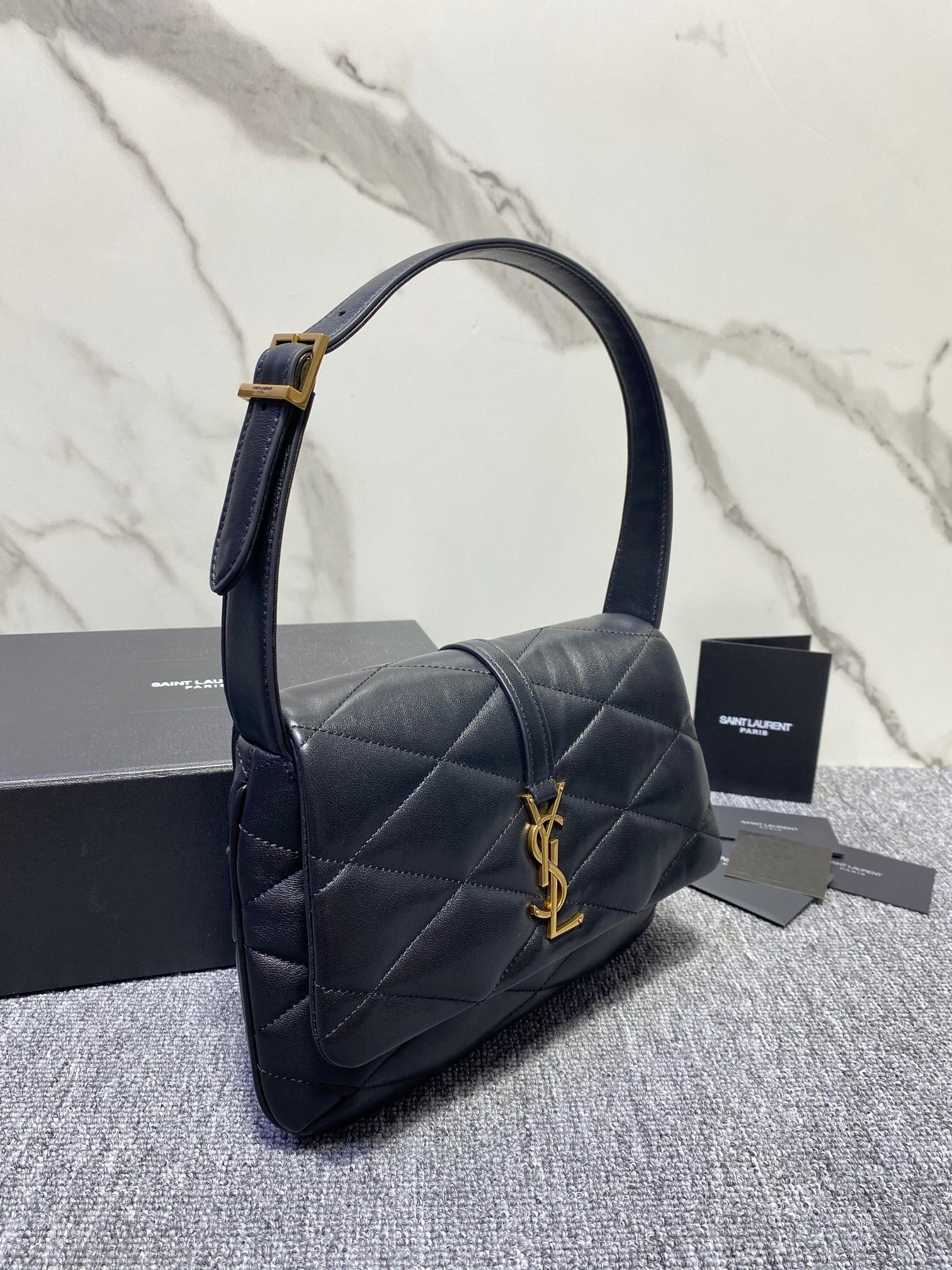SAINT LAURENT LE 57 HOBO BAG IN QUILTED LAMBSKIN(24*18*5.5 CM)) - Image 10