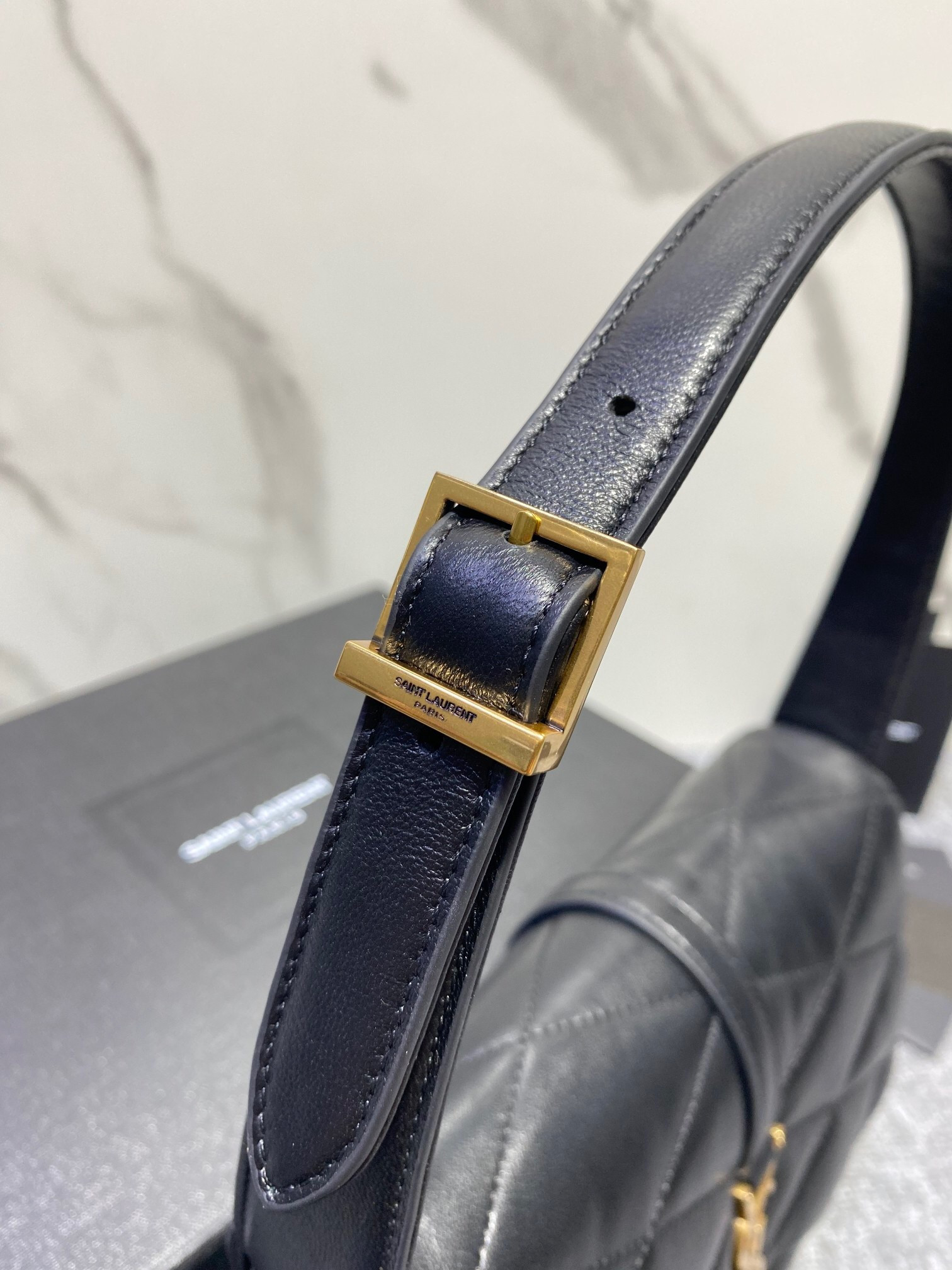 SAINT LAURENT LE 57 HOBO BAG IN QUILTED LAMBSKIN(24*18*5.5 CM)) - Image 7