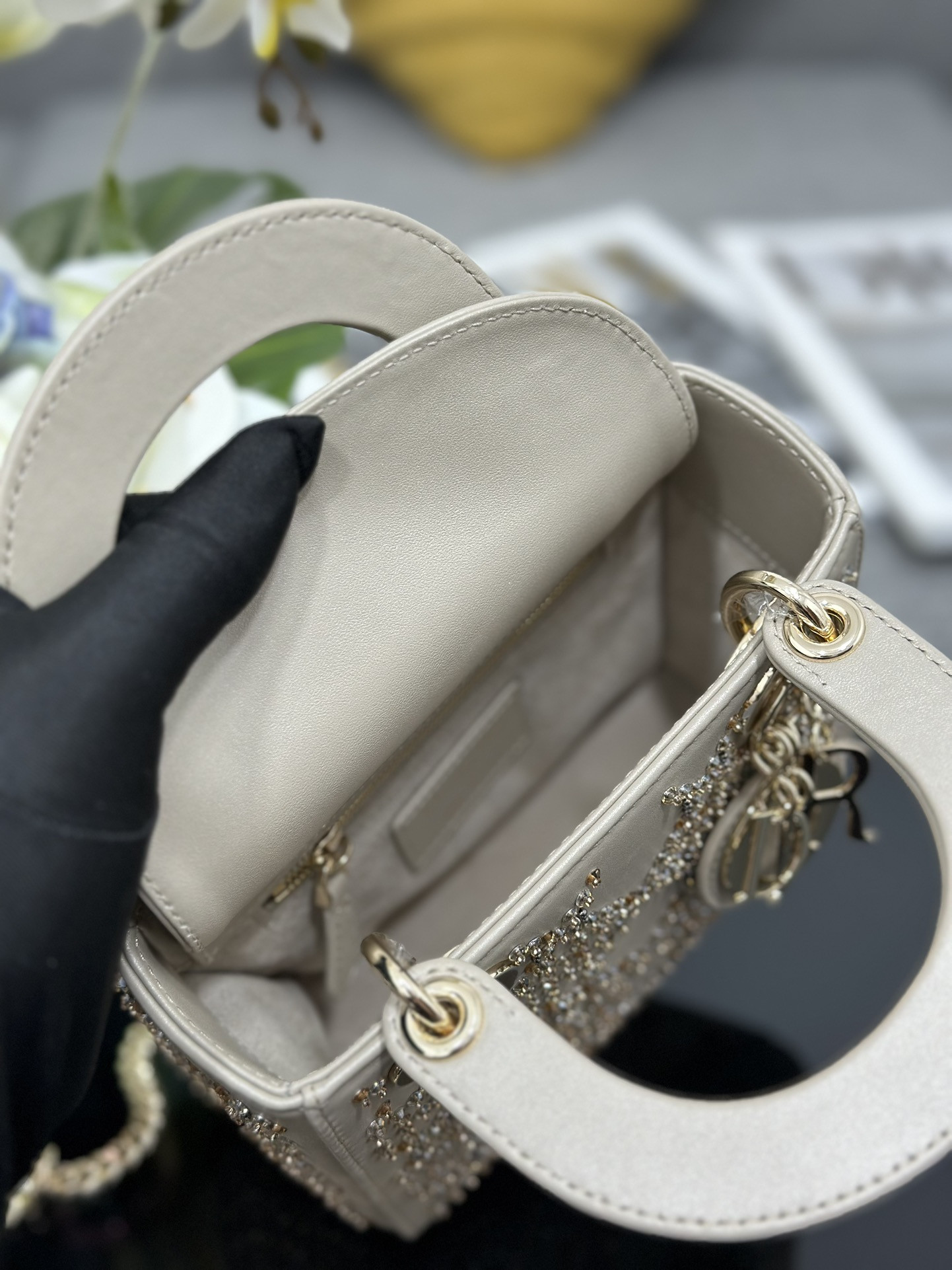 Dior Mini Lady Dior 17 x 15 x 7cm - Image 9
