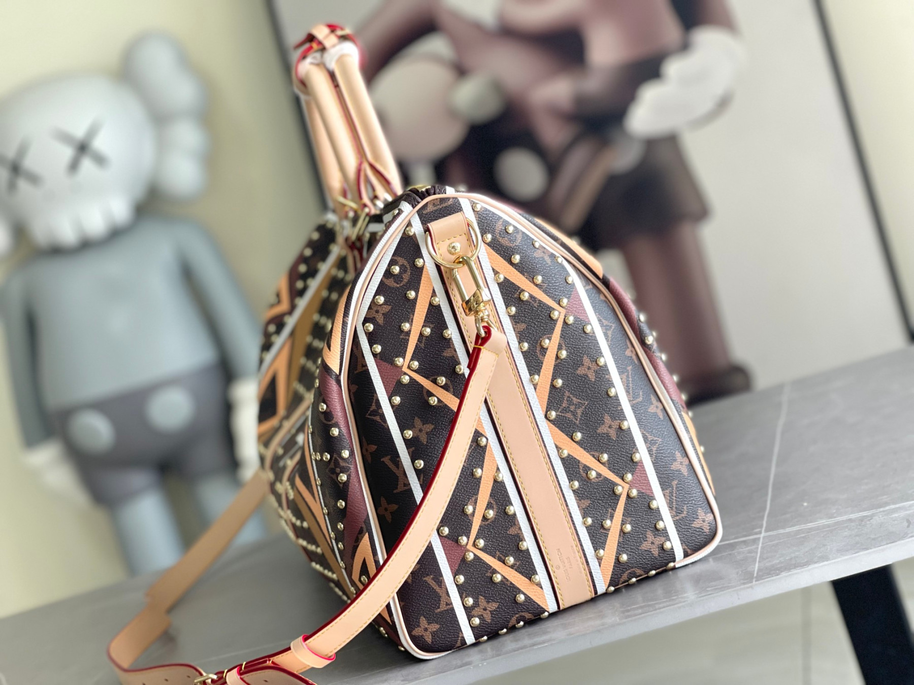 LV keepall Bandoulière 50 M11577 50.0 x 29.0 x 23.0cm - Image 3