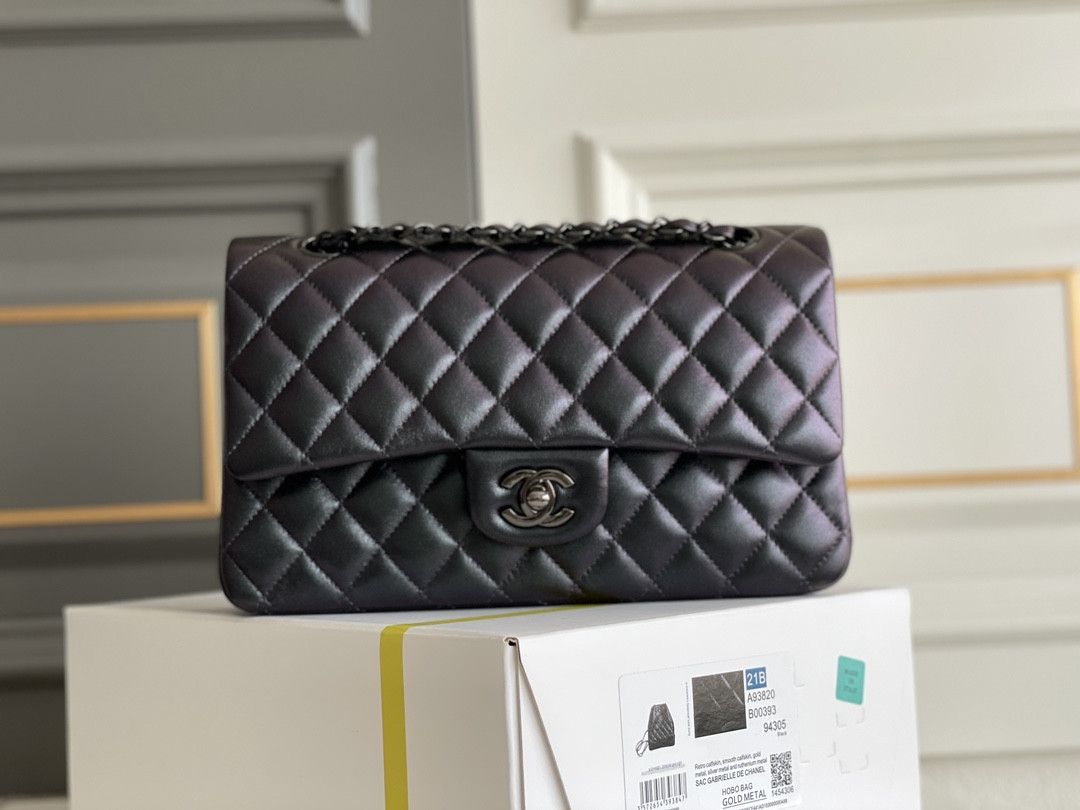 CHANEL CRUMPLED CALFSKIN QUITED DOUBLE FLAP BLACK 19.5×30×10cm - Image 2