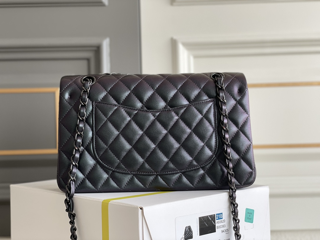 CHANEL CRUMPLED CALFSKIN QUITED DOUBLE FLAP BLACK 19.5×30×10cm - Image 3