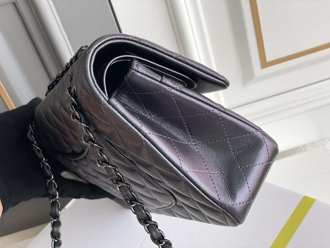 CHANEL CRUMPLED CALFSKIN QUITED DOUBLE FLAP BLACK 19.5×30×10cm - Image 6