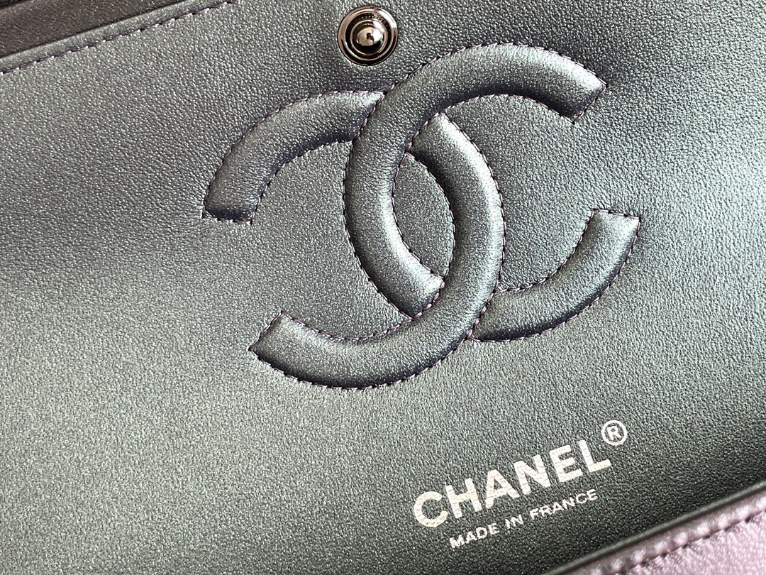 CHANEL CRUMPLED CALFSKIN QUITED DOUBLE FLAP BLACK 19.5×30×10cm - Image 10