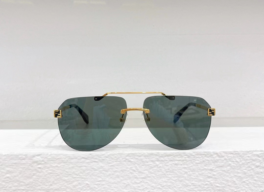Fendi Sky FE 40115U 32G Sunglasses - Image 2