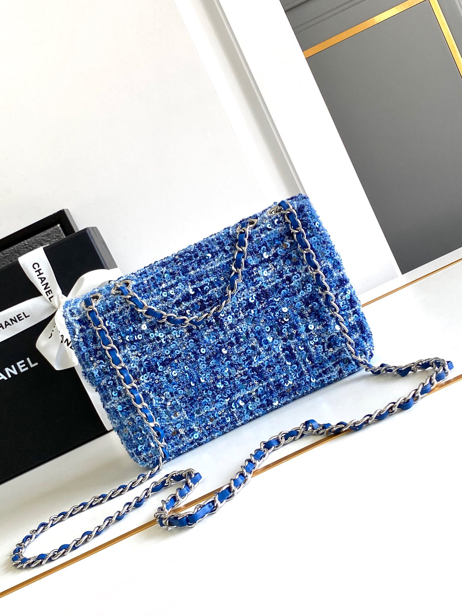 Chanel Mini CF Rose Gold Hardware 20x15x7cm - Image 4