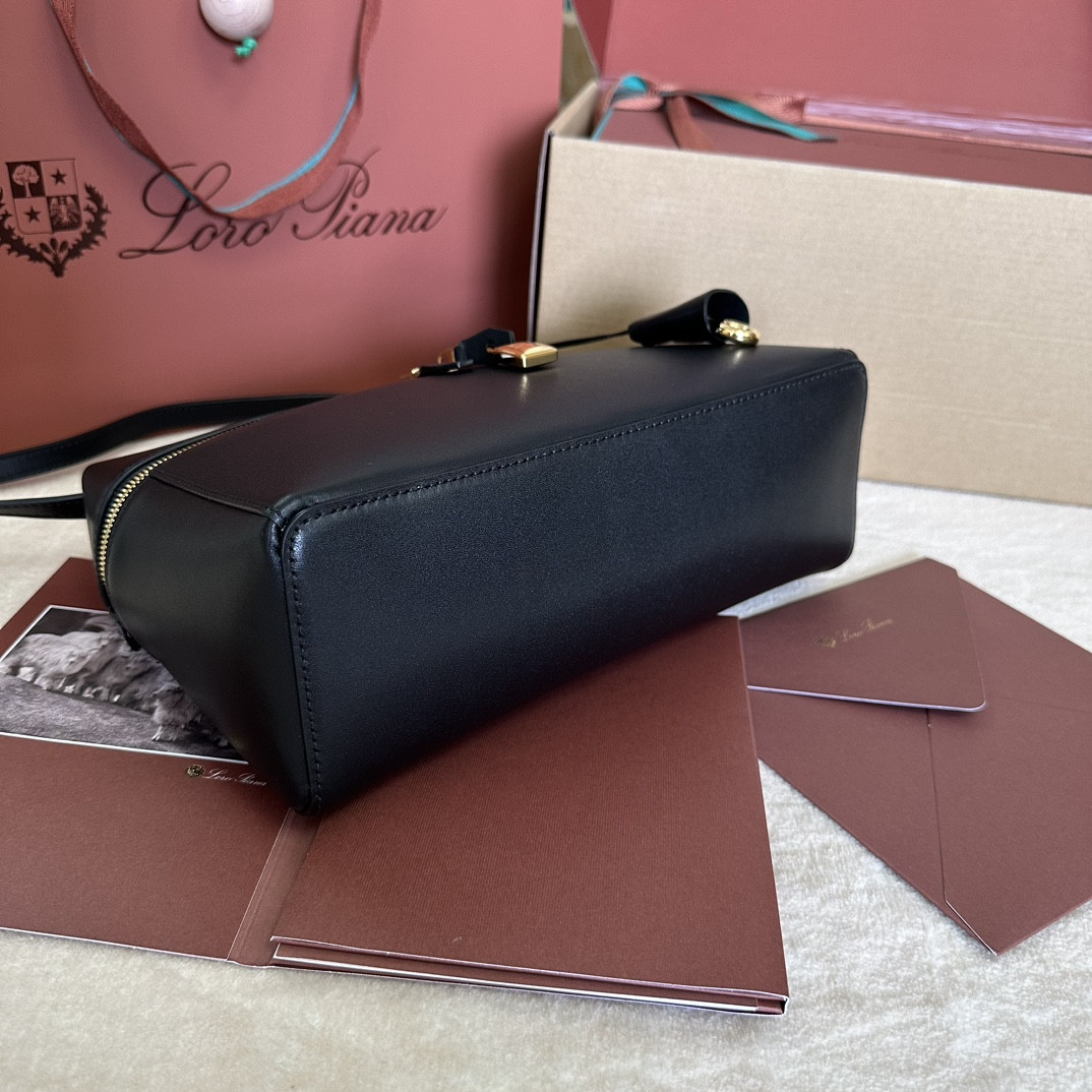 Loro Piana Extra Pocket L27 Ostrich Leather FAN4043 (27*16*10cm) - Image 6