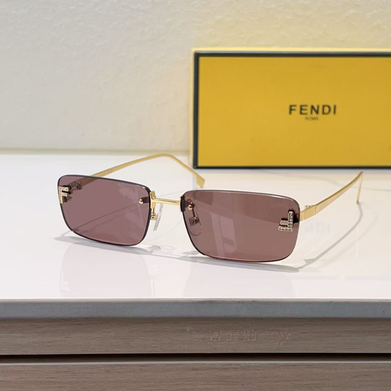 FENDI Glasses FE4172US - Image 4