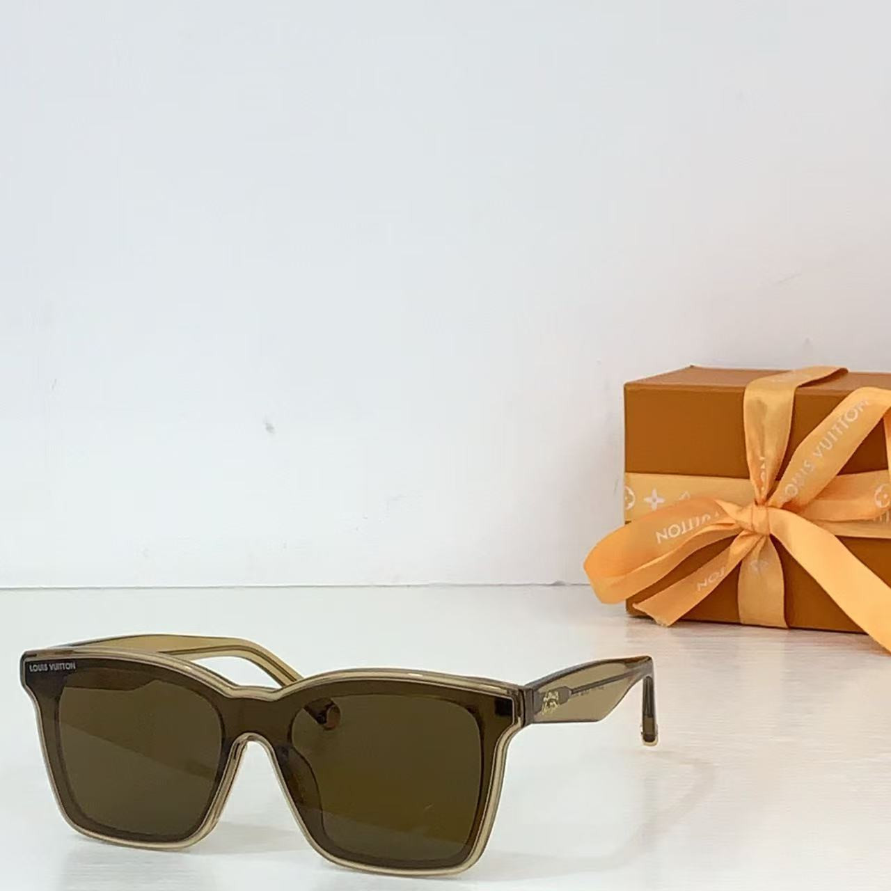 Louis Vuitton Script Square Sunglasses Z2970W - Image 4
