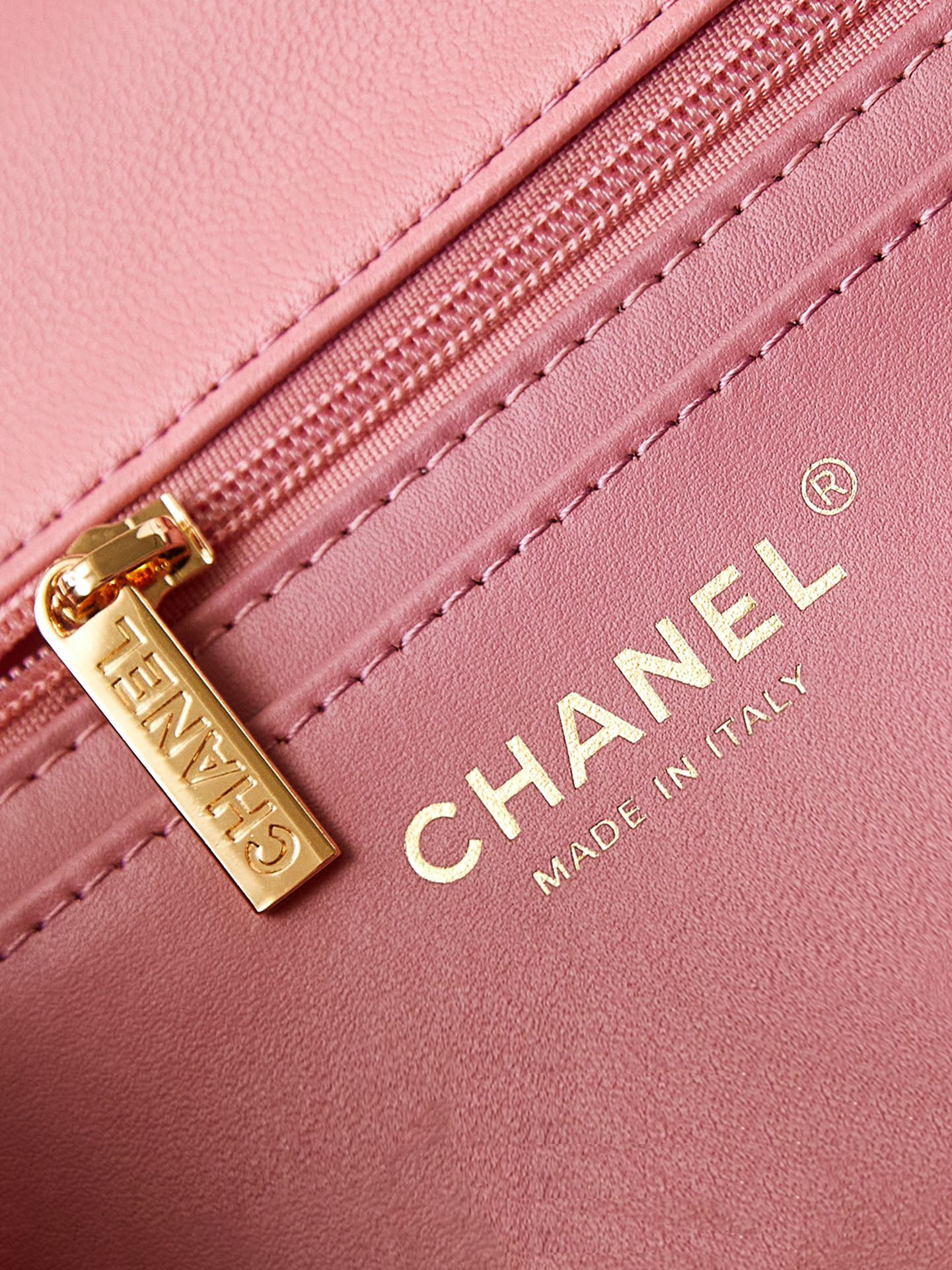 CHANEL MINI CLASSIC HANDBAG 12 * 20 * 6 cm - Image 9
