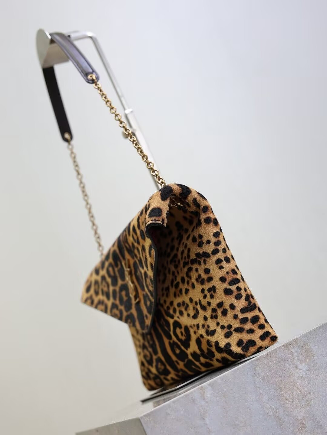 YSL CASSANDRE large pouch on chain in pony hair leather 29.5x18x5cm - Image 6